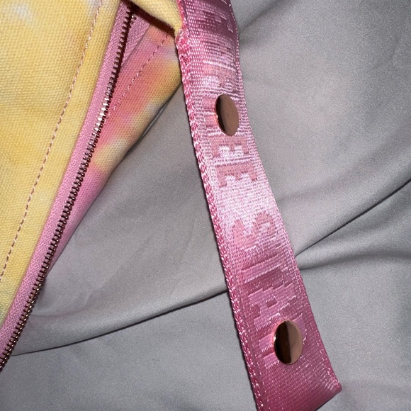 NEW Jeffree Star Cosmetics Spring 2021 Box Exclusive Tie Dye Makeup Bag Purse - Picture 4 of 9